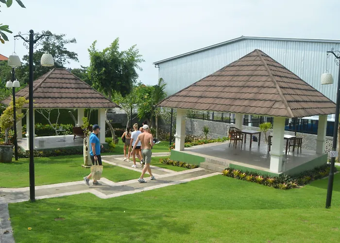 Flamingo Dewata Pool Villa *